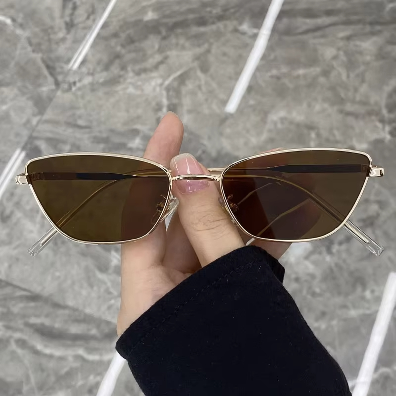 Modische Cat-Eye-Sonnenbrille  – Metal Photo Panel Bewertung und Preis